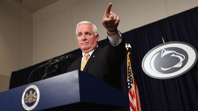 Corbett despide a secretario de Educación